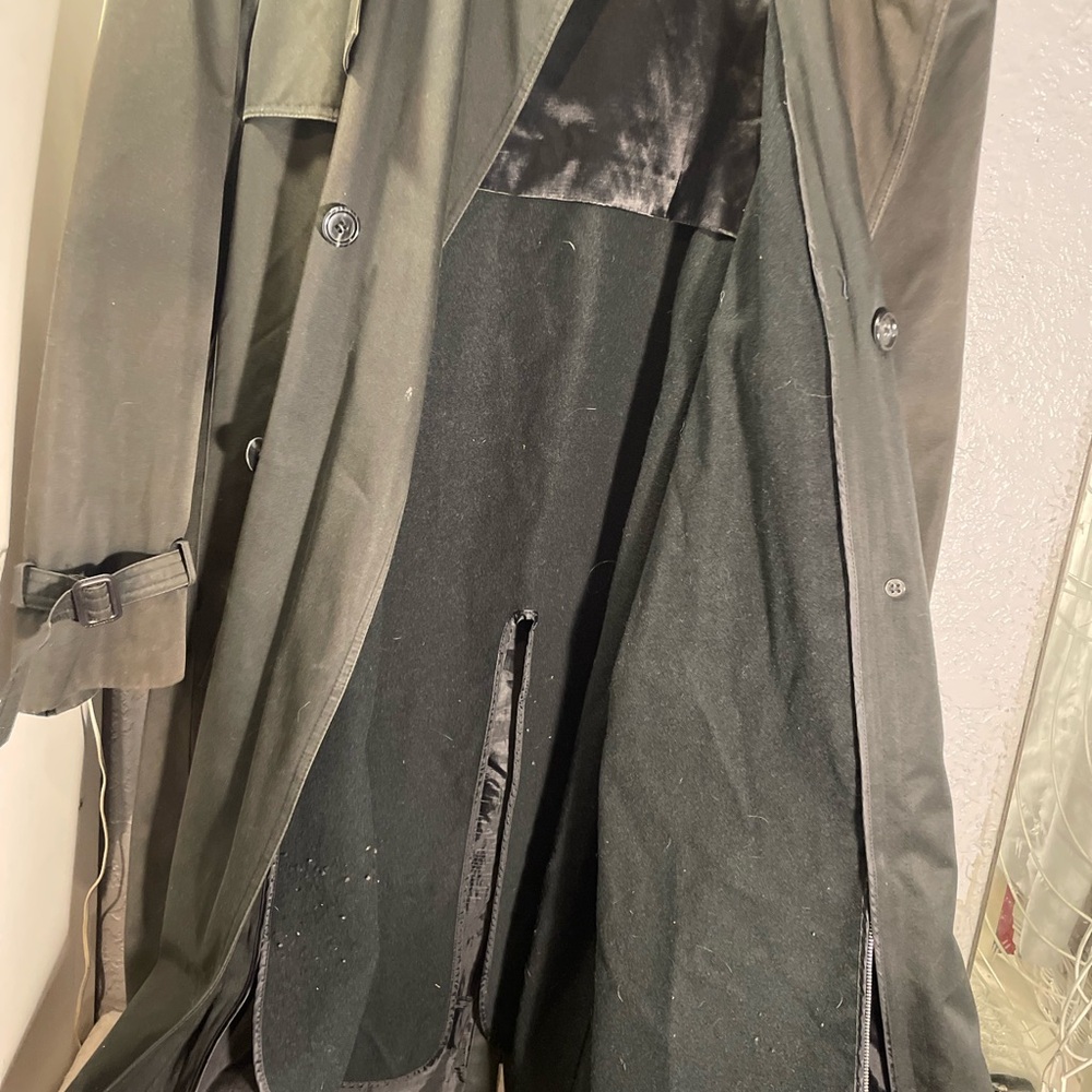 London Fog Men's Black Trench Coat - Picture 11 of 14
